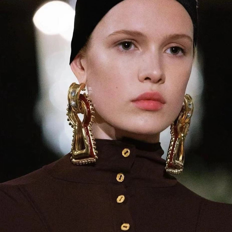 Women'S Red Accessories - Orecchini pendenti con fata in metallo