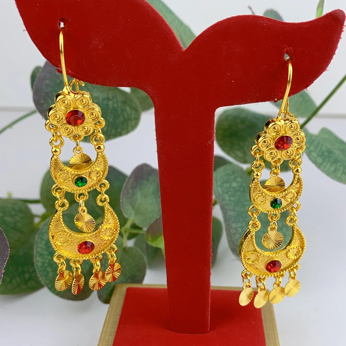Women Accessories Dubai - Orecchini pendenti a goccia indiani gioielli