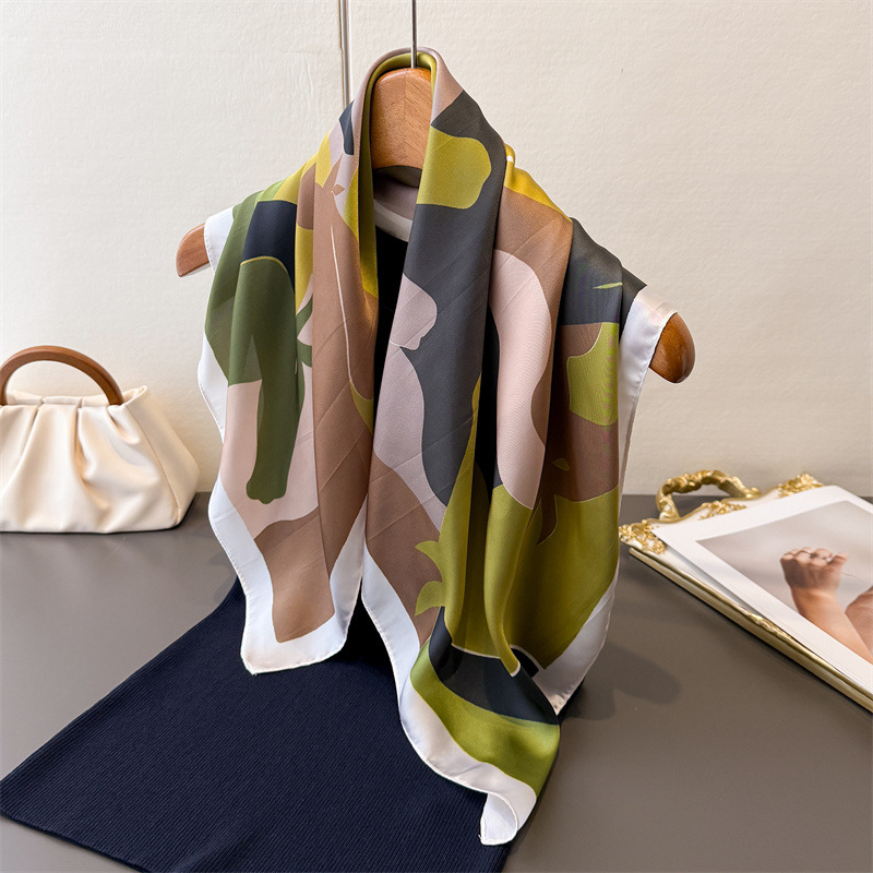 Nuova Sciarpa Quadrata da Donn - Silk Scarf Square recensione e prezzo
