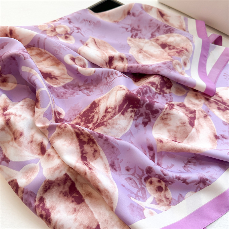 Sciarpa quadrata grande stampa - Silk Scarf Square recensione e prezzo