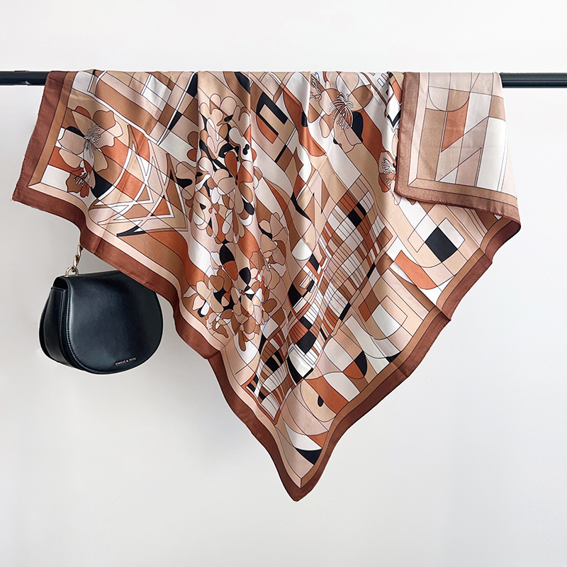 Nuova Sciarpa Quadrata in Seta - Silk Scarf Square recensione e prezzo